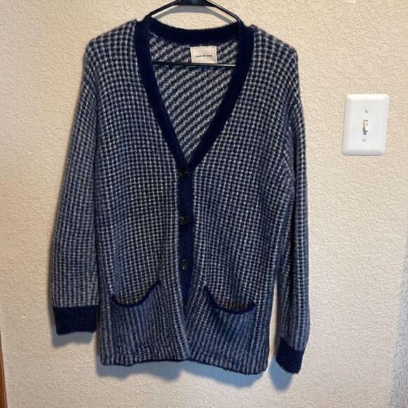 COURT & ROWE-Houndstooth Eyelash Knit Cardigan in Navy Size Small - Picture 2 of 8